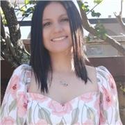 Soy una profesora amigable y comprensiba, mi fuerte son las materias de la básica primaria