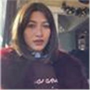 Laureata in Lingue offre lezioni di italiano e inglese online per tutte le età.