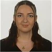 Estudiante de 2º año de filología inglesa, con más de 4 años de experiencia dando clase de inglés a particulares. 