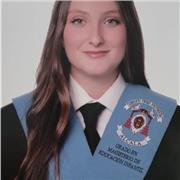 Estudiante de magisterio de segundo año se ofrece para dar clases para cualquier asignatura y nivel de primaria y para matemáticas y física y química hasta tercero de la ESO