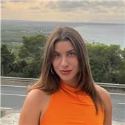 Profesora de inglés, castellano, catalán, matemáticas, biologia y química a niños de primaria y secundaria