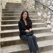 Soutien scolaire pour primaire et collège. Passionnée par l’éducation et les enfants.