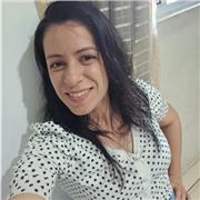 Dou aula de alfabetização para crianças pequenas, em fase de alfabetização e letramento e para jovens e adultos