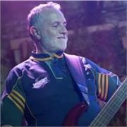I give private bass guitar lessons to a high standard 