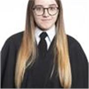 Profesora de Química, con carrera universitaria, adaptada a dar clase a todas las edades.