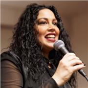 Sono stata insegnante di sostegno a Grottammare (AP), ho lavorato in ludoteca ed ho seguito bambini e ragazzi a casa per motivarli a continuare lo studio e recuperare le loro lacune in varie materie, credo che insegnare sia da sempre stato uno scambio e n