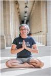 professeur de yoga et sophrologue