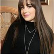 Studentessa della facoltà di economia aziendale, ad un esame dalla laurea!