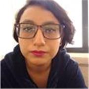 Profesor de química para alumnos de bachillerato