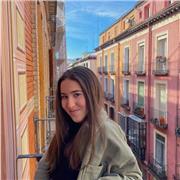 Profesora de matemáticas para alumnos en un rango de edad desde primaria hasta 2 de bachillerato. Además, profesora de música
