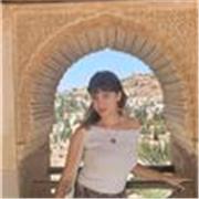 Estudiante de arte dramático y Bellas artes con gran pasión por los niños 