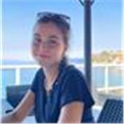 Habladora, simpática, muy responsable y trabajadora.
Imparto clases se refuerzo, sé hablar valenciano e inglés fluido, y alemán