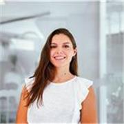 Profesora de diseño gráfico, 4 años de experiencia, ofrece clases online.