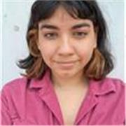Niñera estudiante de Nutrición y dietetica con sólidas bases en biología y química