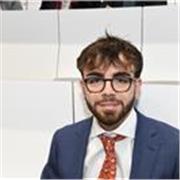 Madrelingua spagnolo offre lezioni private per potenziare il dialogo oltre alla grammatica