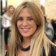PROFESORA CLASES DERECHO