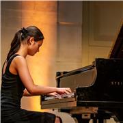 Pianiste diplomée du conservatoire, 12 ans d'expérience, donne cours à domicile pour tout niveaux à Metz