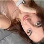 Profesora titulada en master de ELE. Mis clases van dirigidas a extranjeros que quieran aprender el idioma.