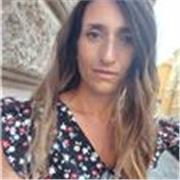 Amo insegnare la nostra lingua a persone straniere perche sono affascinata dagli scambi culturali che ne derivano