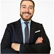 Laureato in Comunicazione offre lezioni online di italiano personalizzate e coinvolgenti per ragazzi e adulti.