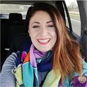 Insegnante di inglese specializzata nella preparazione di esami Cambridge ( dal livello A0 Starters al livello B1 PET) Da oltre un decennio insegnante specializzata nell'insegnamento precoce della lingua inglese ( dai 3 anni) Disponibile per corsi online