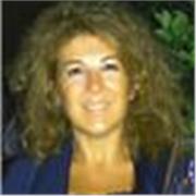 Insegnante motivata di francese con esperienza pluriennale online  