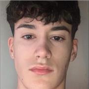 persona con titulo de bachillerato y que estudia en la universidad