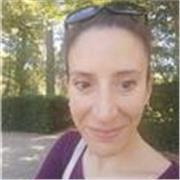 Soy profesora superior en lenguaje musical y diplomada en piano. Si te quieres iniciar en la música o necesitas refuerzo puedo ayudarte