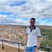 Soy médico con dos años de experiencia y quiero dar clases en áreas relacionadas.