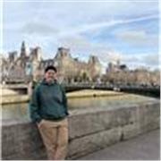 Profesora nativa de francés disponible para dar clase a todo tipo de niveles, y para todas las edades. 