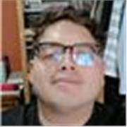 Maestro de psicología con experiencia en la evaluación emocional y el trabajo emocional por medio del arte