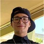 Offro lezioni partendo dalle basi e sviluppando le proprie capacità, sono un autodidatta 