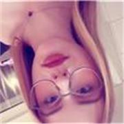 Hey , ich bin 15 und kann Nachhilfe in den Fächern Englisch und Mathe geben . Klassenstufen nehme ich von der 6 bis zur 9