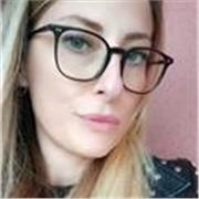 Offro lezioni di italiano,tramite zoom o consulenze online in modo tale che se si lavora è più facile cogliere questa opportunità