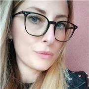 Offro lezioni di italiano,tramite zoom o consulenze online in modo tale che se si lavora è più facile cogliere questa opportunità