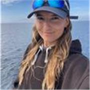 Bióloga titulada por la Universidad de Sevilla, con Máster en Diversidad Biológica y Medio Ambiente.