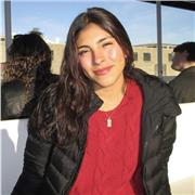 ¿Te cuesta la ciencia? Estudiante graduada del Bachillerato Internacional enseña química y física virtual paso a paso, con clases