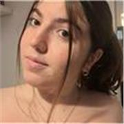 Profesora de matemáticas e inglés, con más de 5 años de experiencia en dichas disciplinas. 