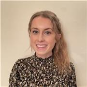 An enthusiastic, experienced primary school teacher who loves helping children thrive