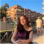 Profesora experta en comunicación y periodismo pero con conocimientos para enseñar asignaturas de instituto 