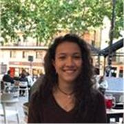 Profesora de matemáticas imparte clases particulares para niveles de primaria
