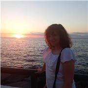 Studentessa al terzo anno di lettere moderne impartisce lezioni di italiano, latino e greco a studenti di scuola superiore