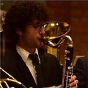 Offro lezioni musicali, online, di clarinetto, solfeggio, teoria musicale, armonia e composizione.
