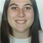 Estudiante que puede impartir clases a niños y adultos de catalany castellano. Inglés hasta un B1