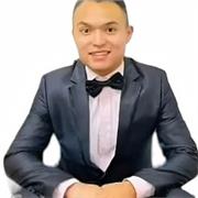 Clases presenciales y virtuales en distintas asignaturas como matemáticas, español, ciencias naturales y ciencias sociales