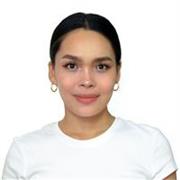 Profesora de inglés entusiasta, con certificación TEFL y más de tres años de experiencia laboral.