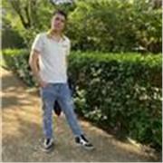 Maestro titulado en Primaria y con Mencion de educación física preparado para impartir apoyo y clases particulares a primaria. 