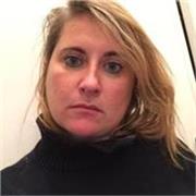Laureata in Lettere, giornalista e scrittrice
