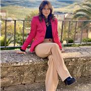 Soy una persona bastante cercana y que empatiza mucho, aquí estoy para ayudar y crecer junto a las personas que quieran aprender