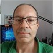 informaticien senior donne cours d'initiation et perfectionnement informatique